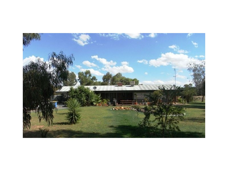 75 Honniball Drive, Tocumwal NSW 2714