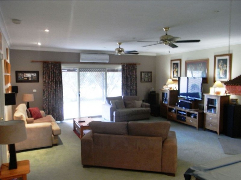 26 Claire Drive, Tocumwal NSW 2714