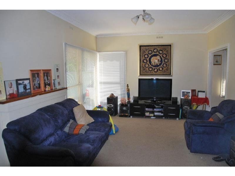 5 Lisfarron Avenue, Cobram VIC 3644