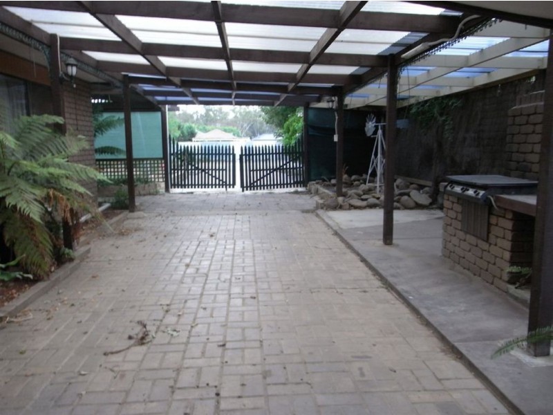 16 Karook Street, Cobram VIC 3644