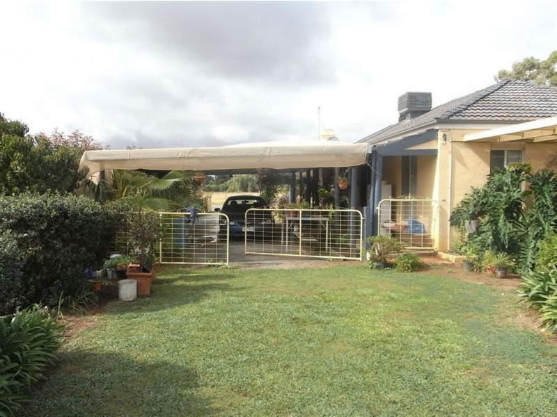 17 Hotchin Street, Katamatite VIC 3649