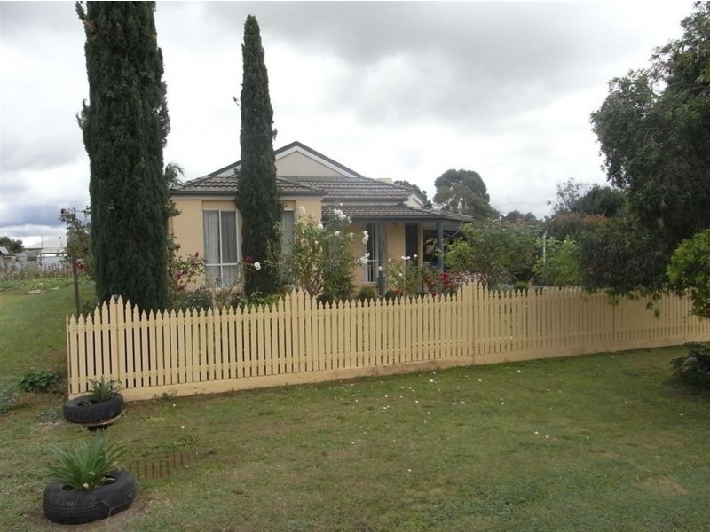 17 Hotchin Street, Katamatite VIC 3649