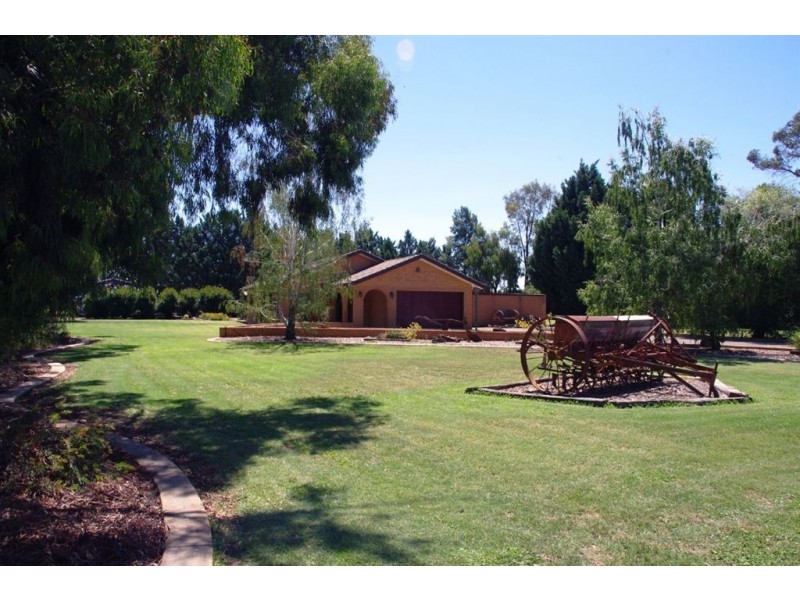 11 Catona Crescent, Cobram VIC 3644