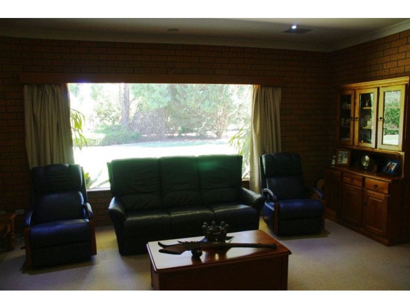 11 Catona Crescent, Cobram VIC 3644