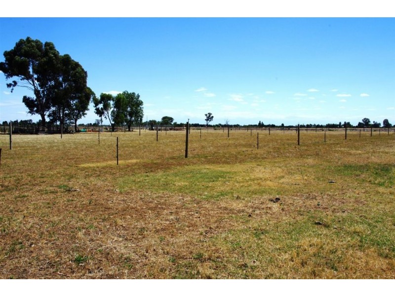 11 Catona Crescent, Cobram VIC 3644