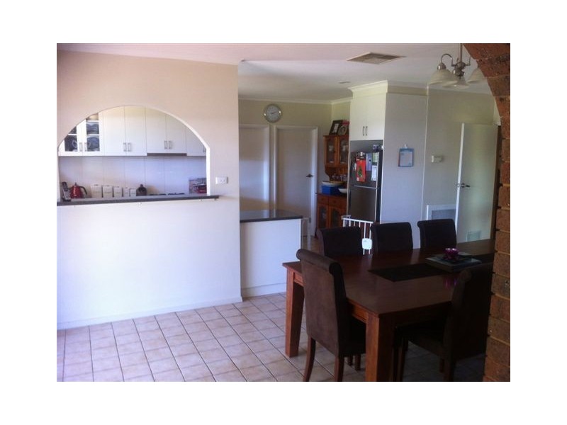 12 Toms Drive, Cobram VIC 3644