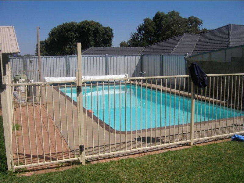2 Burke Court, Cobram VIC 3644