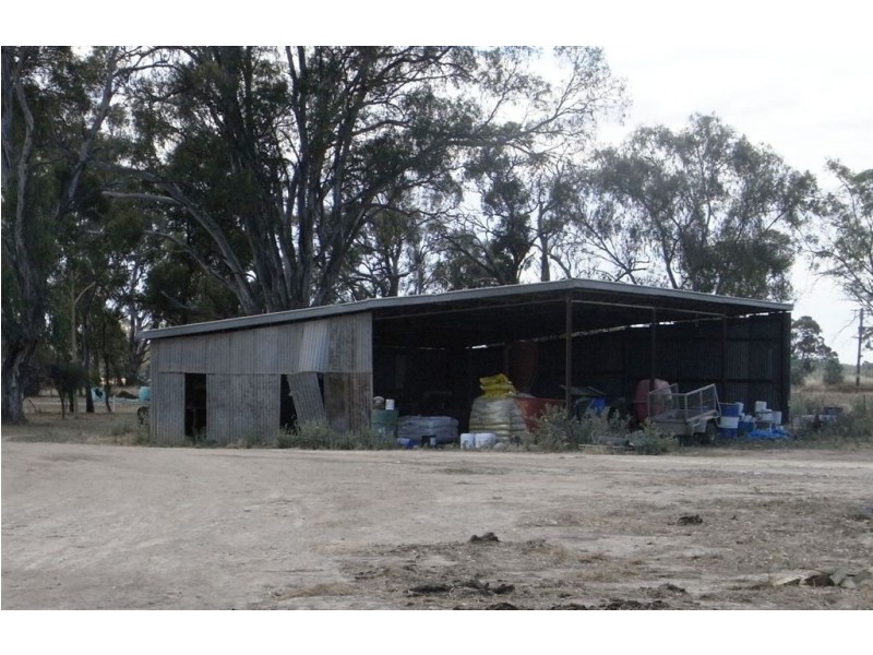 304 Maidment Road, Koonoomoo VIC 3644