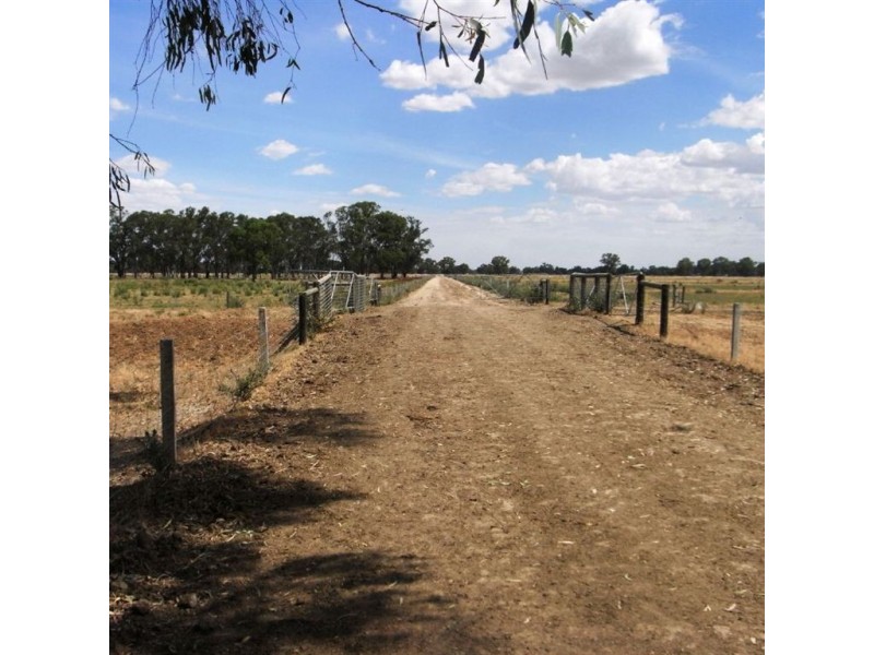 304 Maidment Road, Koonoomoo VIC 3644