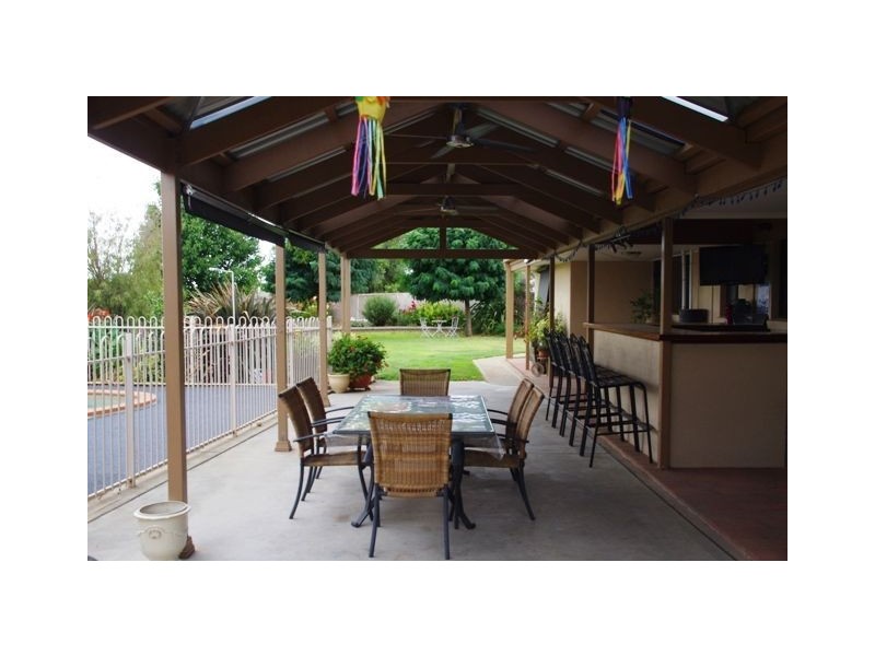 6 Hovell Court, Cobram VIC 3644