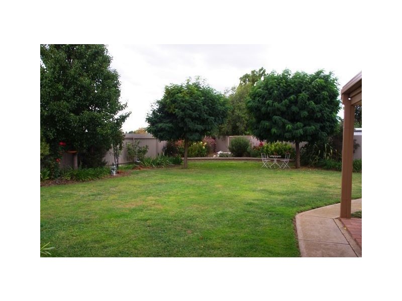 6 Hovell Court, Cobram VIC 3644