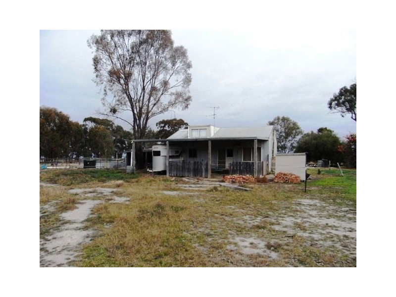 60 Mannions Road, Bearii VIC 3641