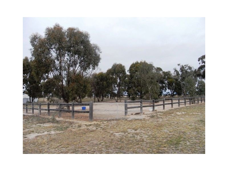 60 Mannions Road, Bearii VIC 3641