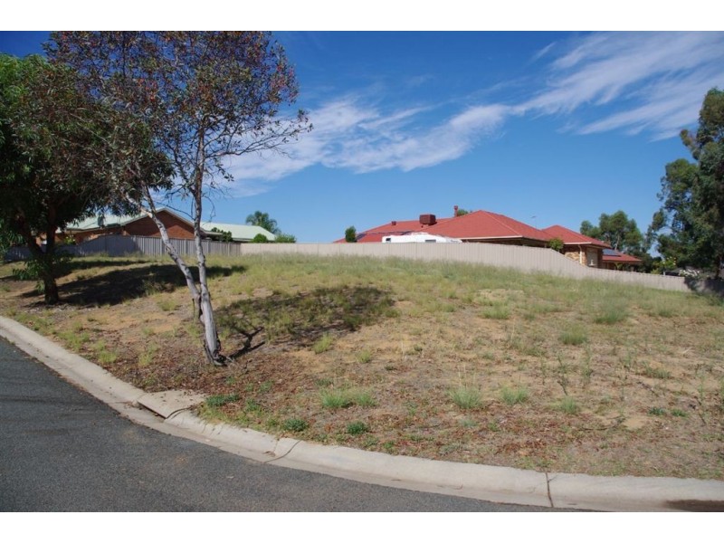 11 Murray Heights, Cobram VIC 3644