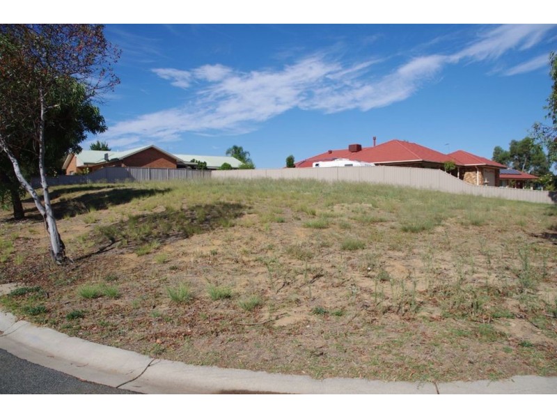 11 Murray Heights, Cobram VIC 3644