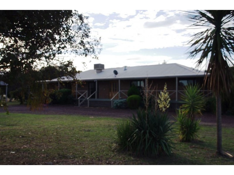 90 Greens Lane, Koonoomoo VIC 3644