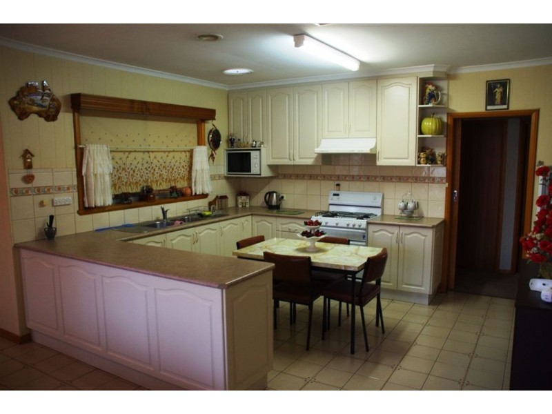 11 Wondah Street, Cobram VIC 3644