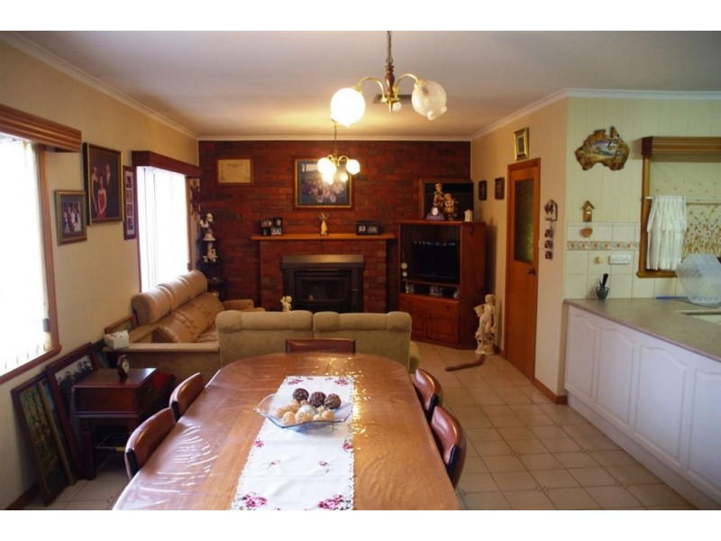 11 Wondah Street, Cobram VIC 3644