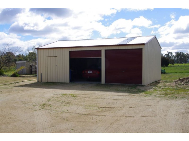 17-19 Ferris Street, Bearii VIC 3641