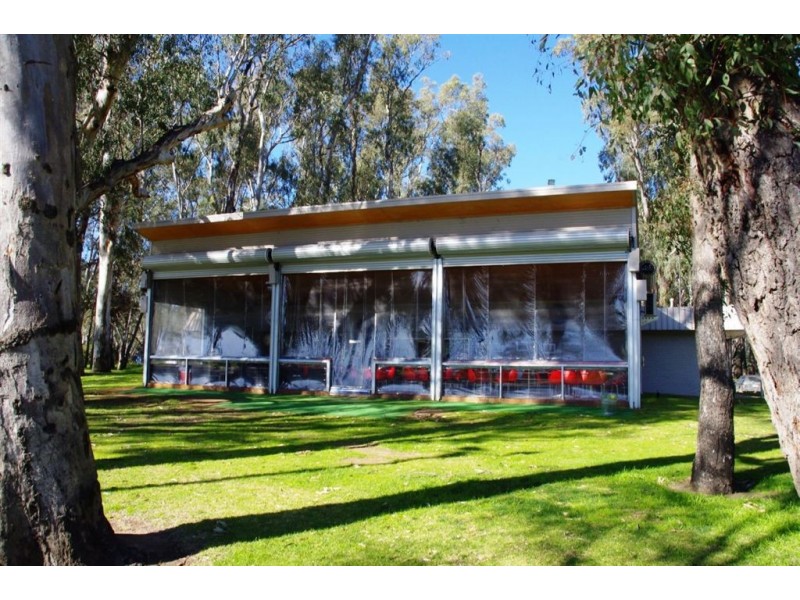 1 Thompsons Beach, Cobram VIC 3644