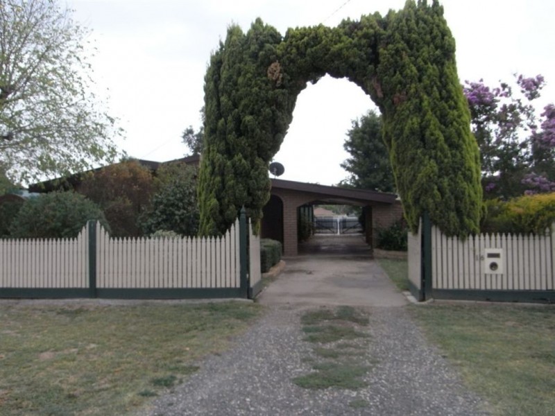 16 Karook Street, Cobram VIC 3644