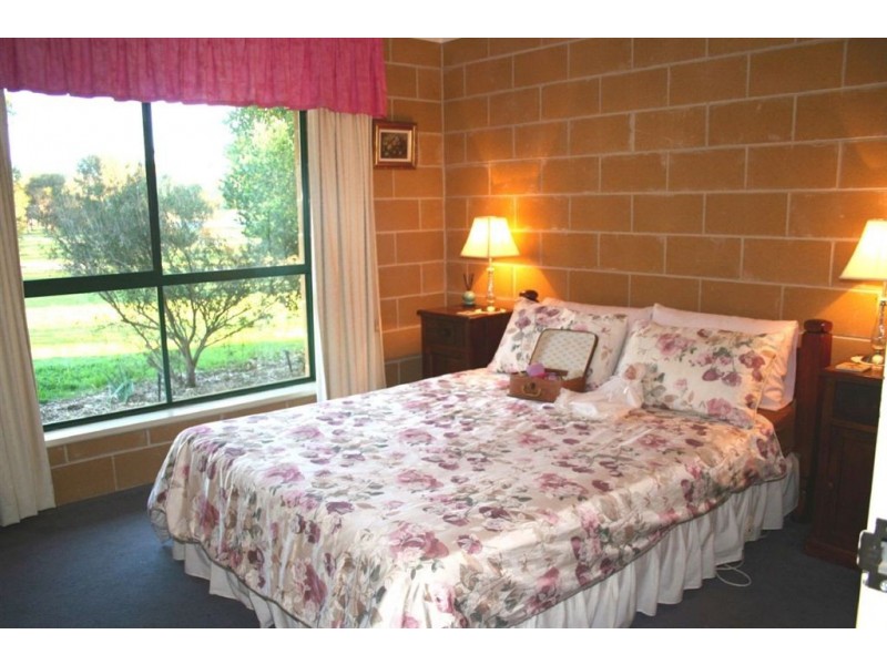 199 Hughes Street, Barooga NSW 3644