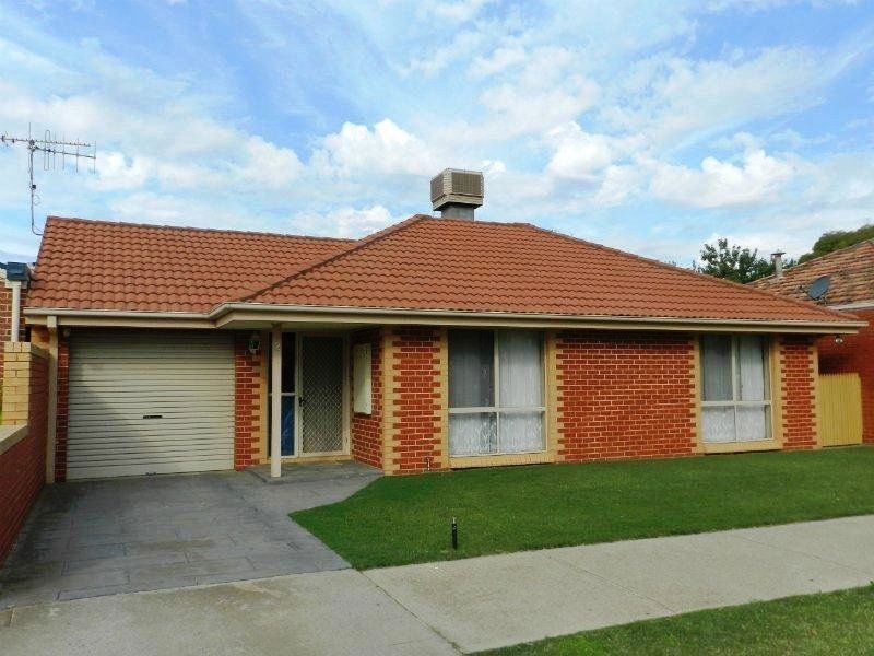 2 Gemmell Street, Cobram VIC 3644
