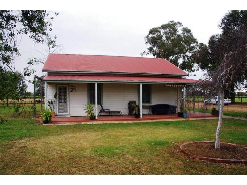 7 Ross Road, Katamatite VIC 3649