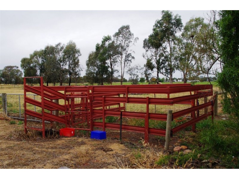 7 Ross Road, Katamatite VIC 3649