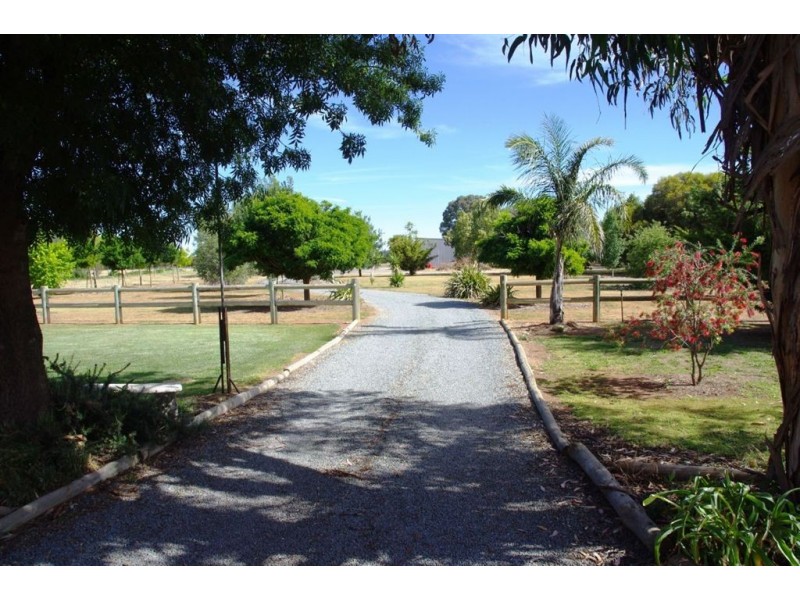 179 Hughes Street, Barooga NSW 3644
