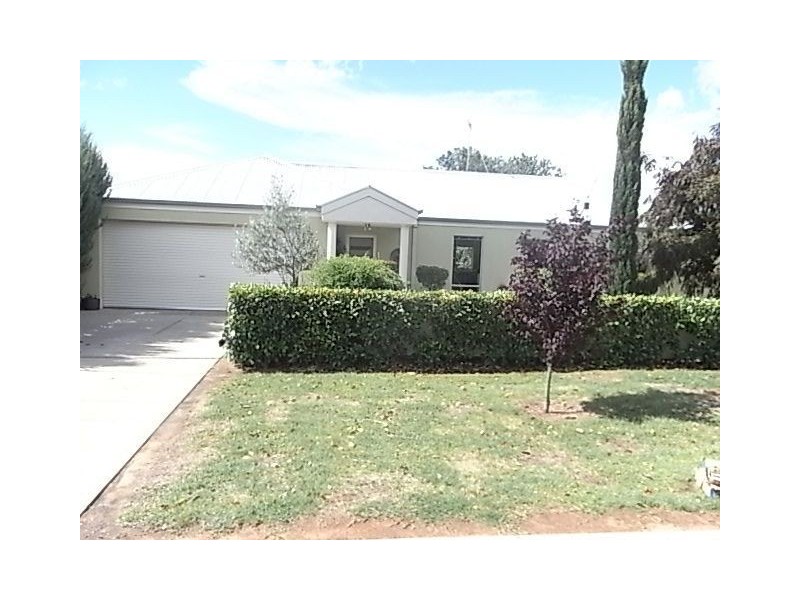 5A Boorin Street, Cobram VIC 3644