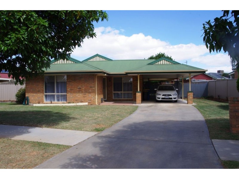 18 Wills Street, Cobram VIC 3644