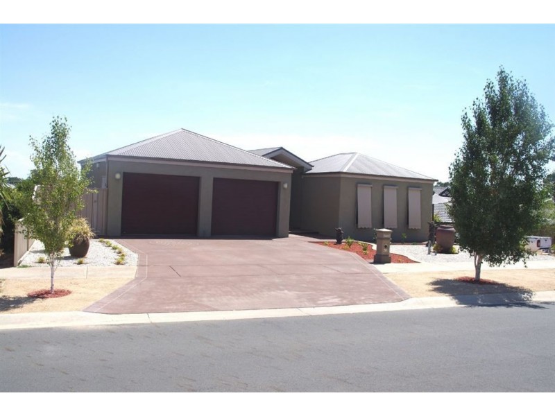 26 Apricot Circuit, Cobram VIC 3644