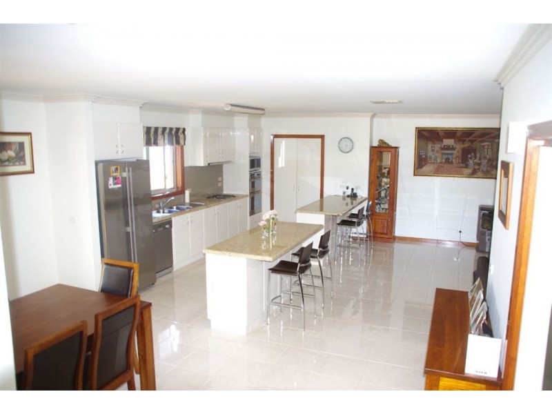 26 Apricot Circuit, Cobram VIC 3644
