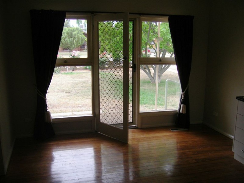 39 Karook Street, Cobram VIC 3644