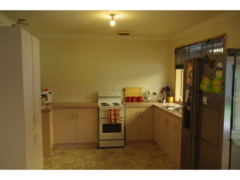 81 Campbell Rd, Cobram VIC 3644