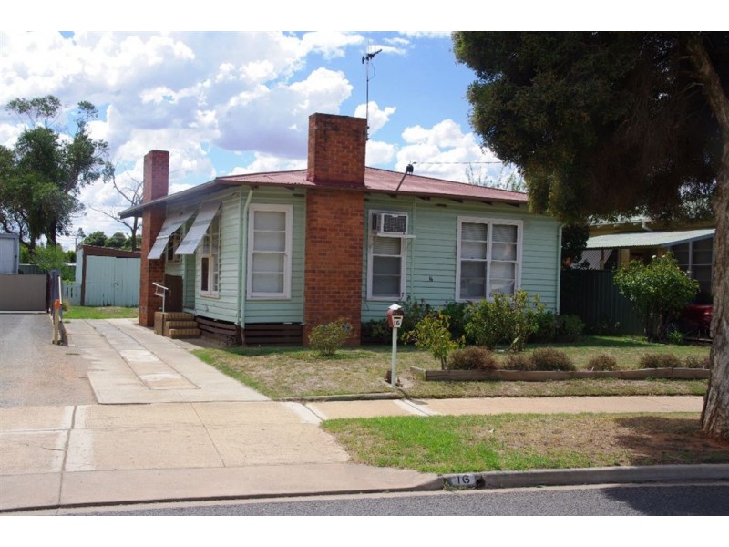 16 Charles Street, Cobram VIC 3644