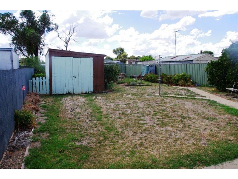 16 Charles Street, Cobram VIC 3644