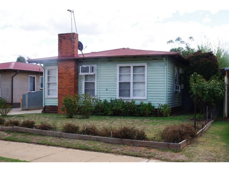 16 Charles Street, Cobram VIC 3644