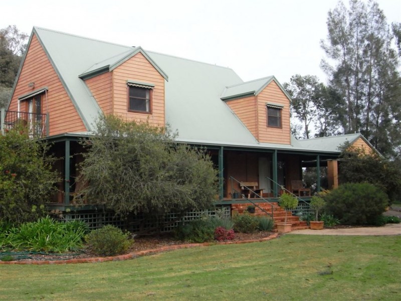 6641 GV Highway, Koonoomoo VIC 3644