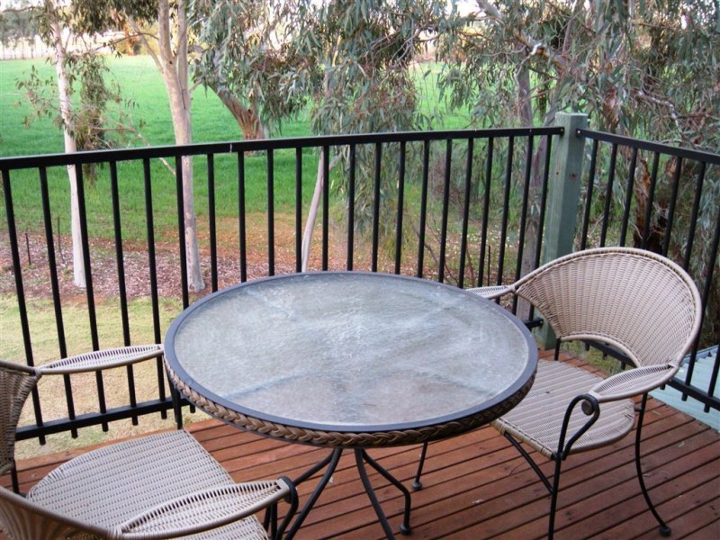 6641 GV Highway, Koonoomoo VIC 3644