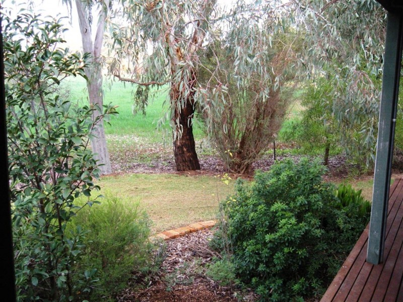 6641 GV Highway, Koonoomoo VIC 3644