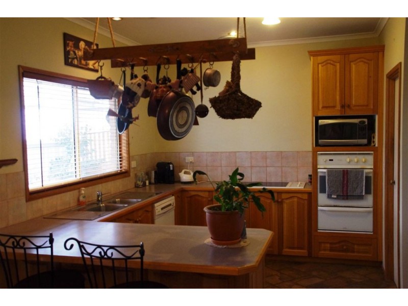 11 Anvil Street, Cobram VIC 3644