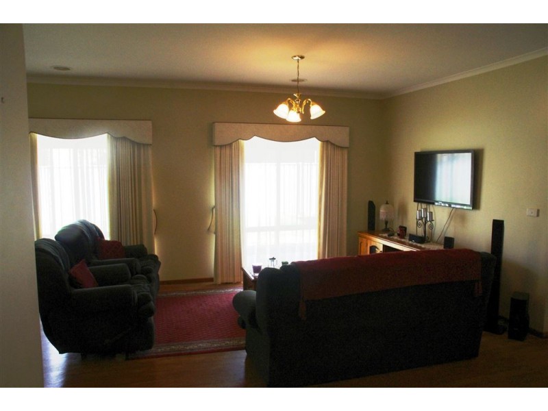 11 Anvil Street, Cobram VIC 3644