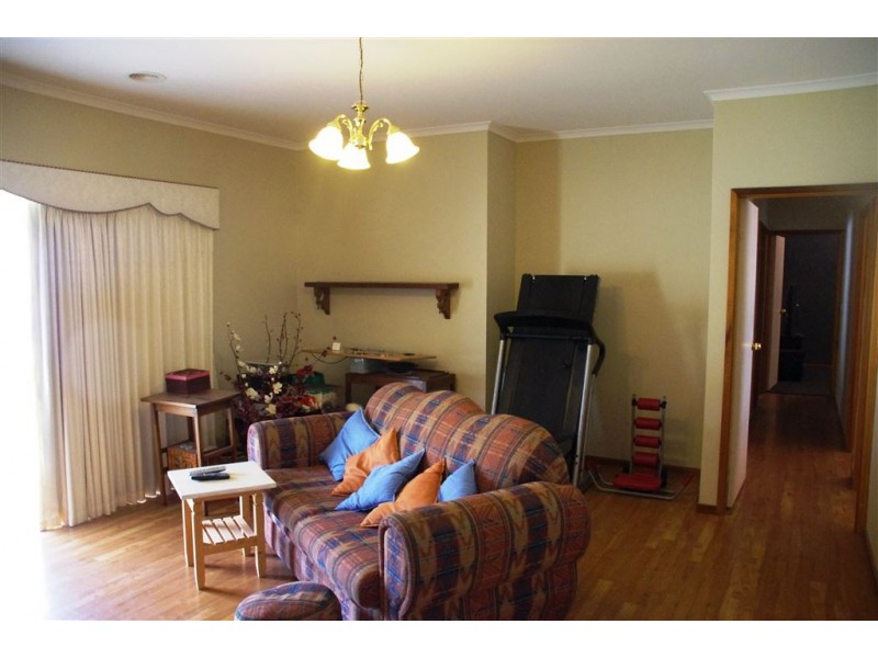 11 Anvil Street, Cobram VIC 3644