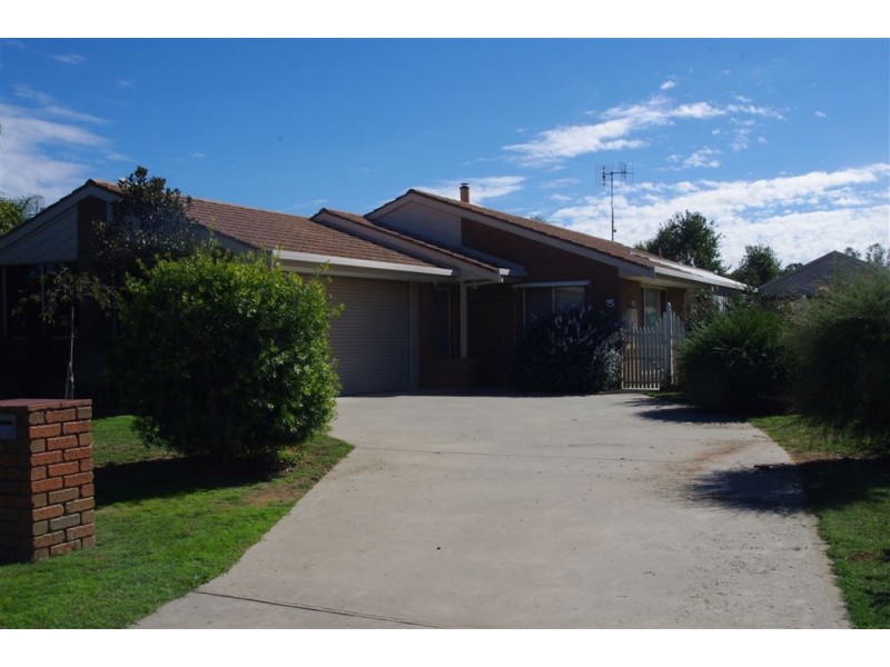 15 Anvil Street, Cobram VIC 3644