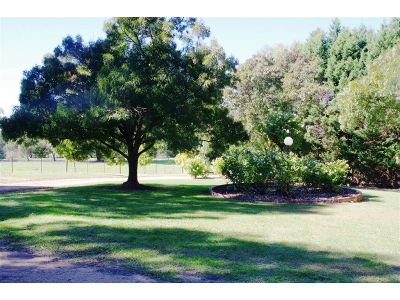 9 Cemetery Road, Cobram East VIC 3644