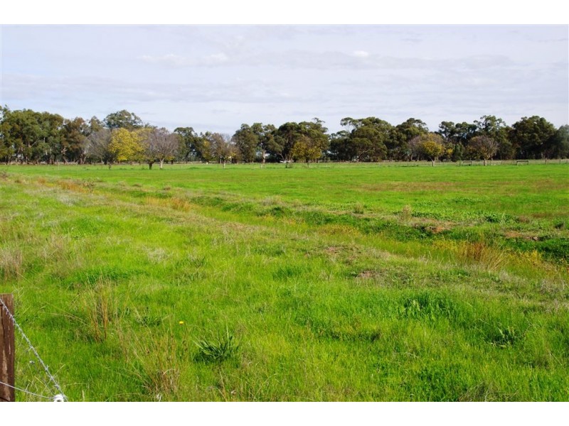 4072 Murray Valley Highway, Cobram VIC 3644
