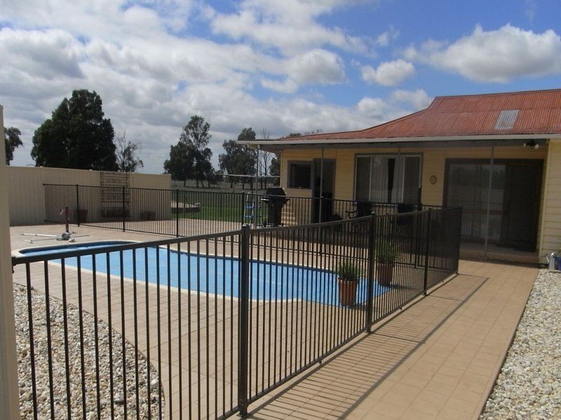 36 Montgomery Road, Yarroweyah VIC 3644