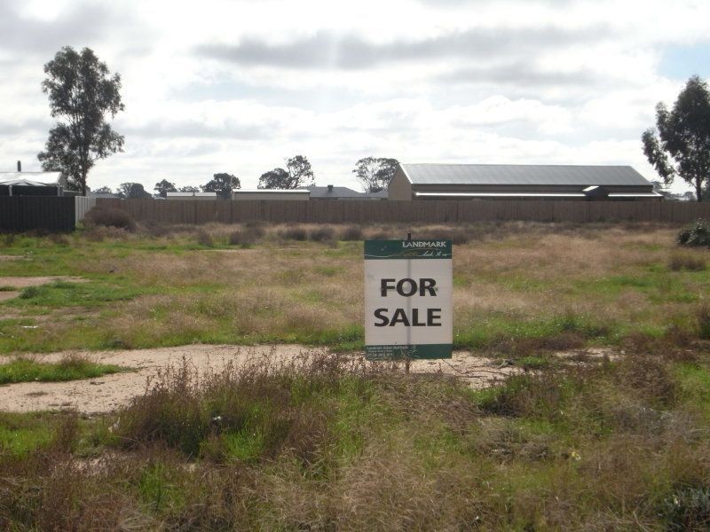 142 Deniliquin Street, Tocumwal NSW 2714